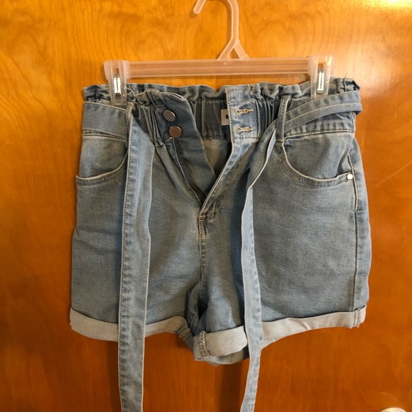 Black Label Shorts - Picture 2 of 4